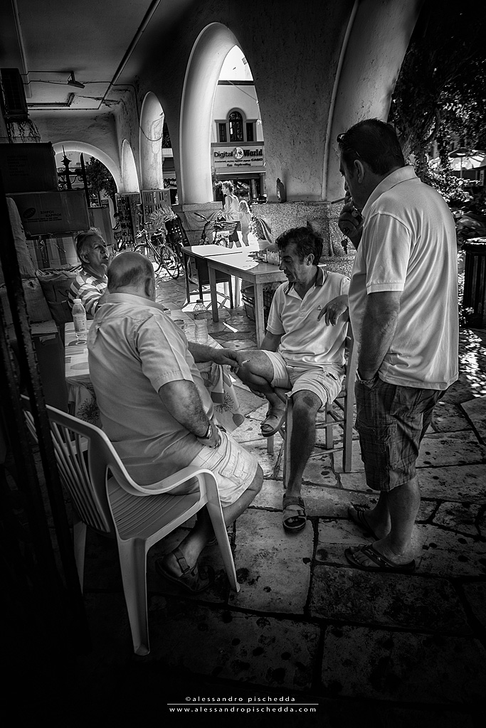 Quattro amici al bar (kos, grecia)