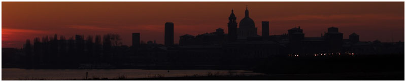 Mantova by night