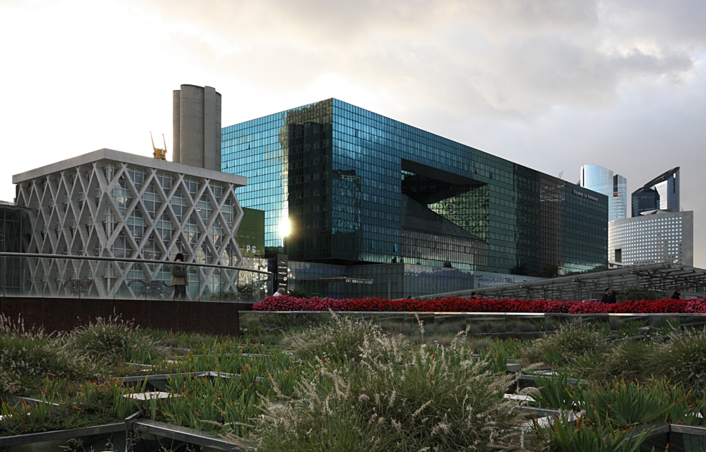 Paris - La Defense . 18