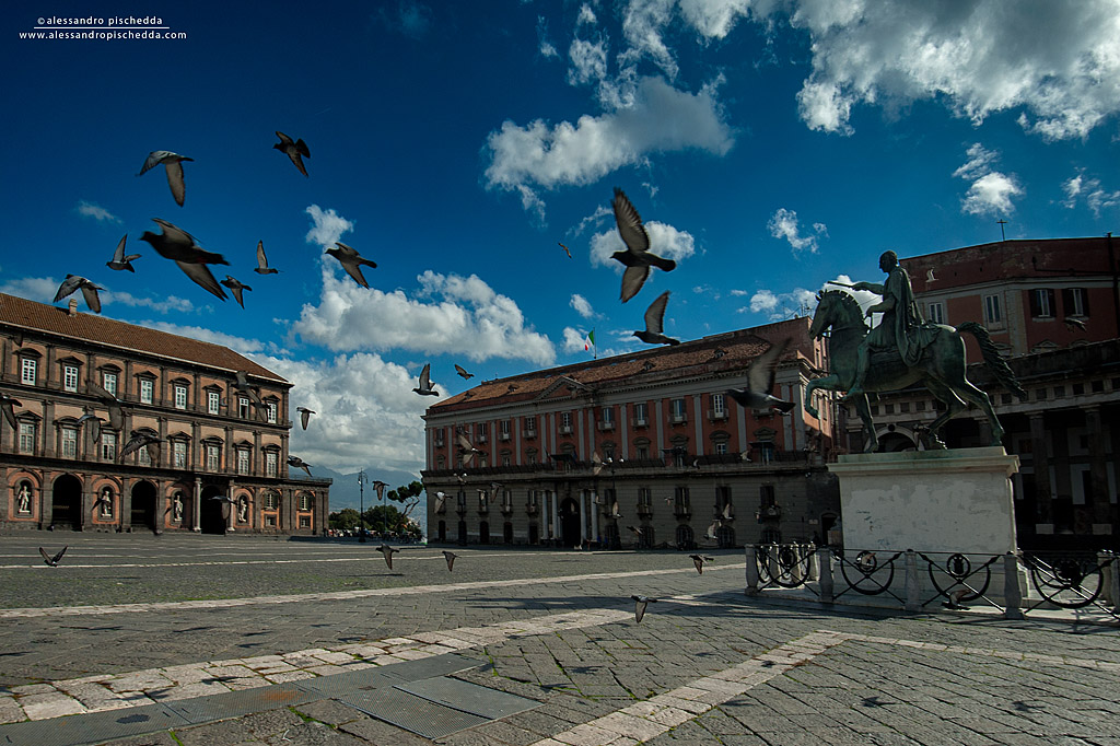 Napoli, Piazza Plebiscito