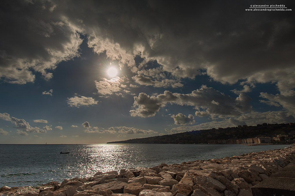 Napoli, via Caracciolo
