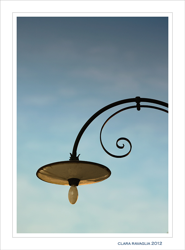 Un ricciolo...per la luce.