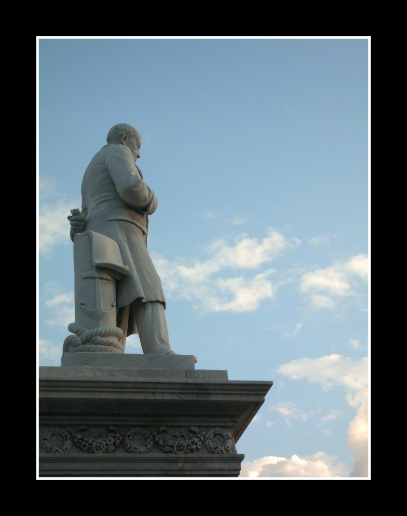 Al di sopra di tutti