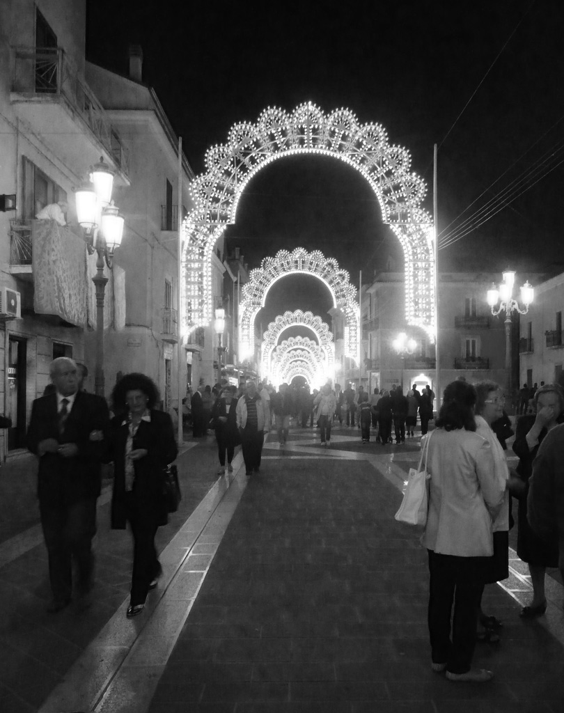 In attesa della Processione