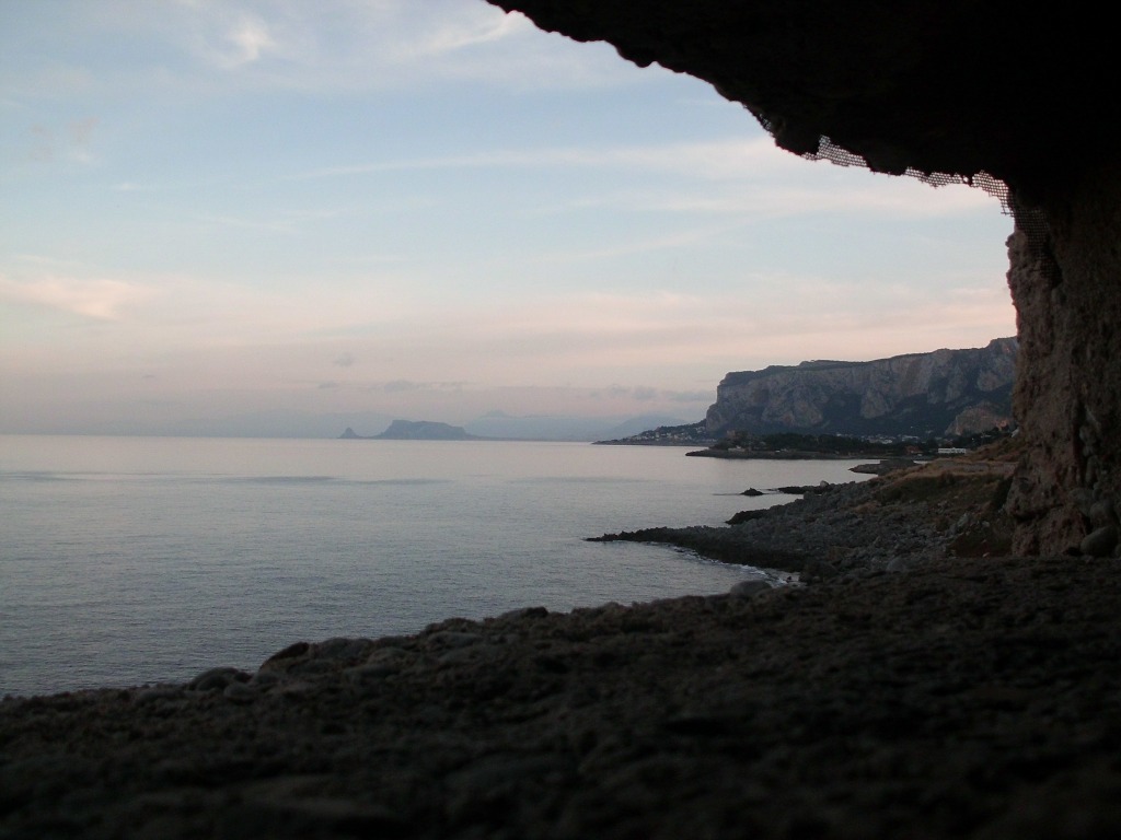 Da dentro il bunker. . . Capogallo (Pa)