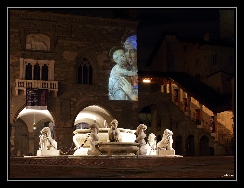Bergamo alta, dettaglio Piazza Vecchia