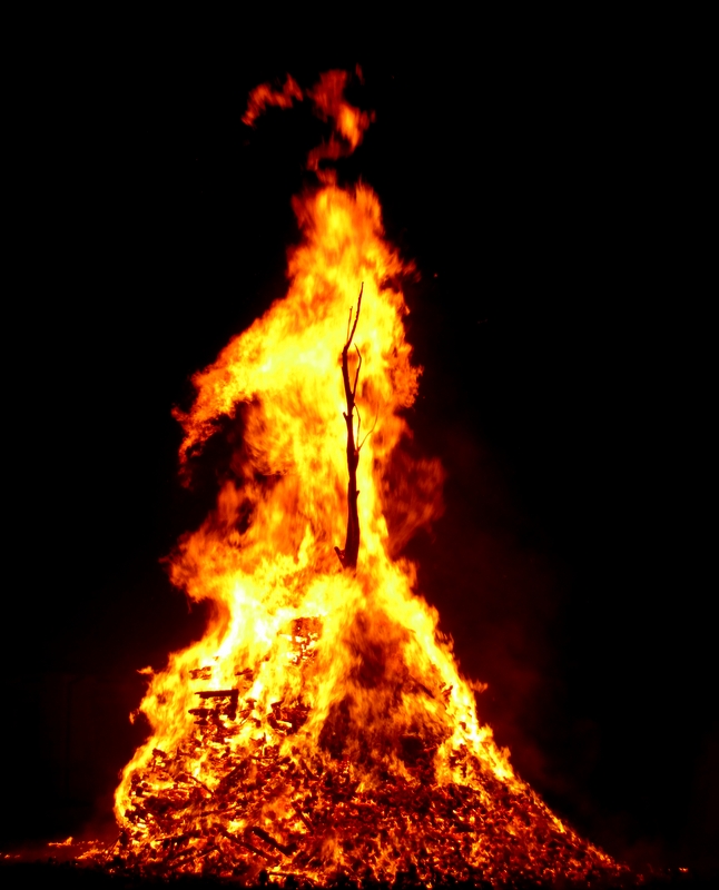 questa sera ... si brucia la "vecia"