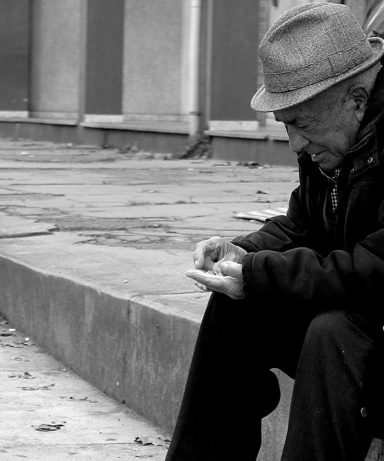 Anziano Bw