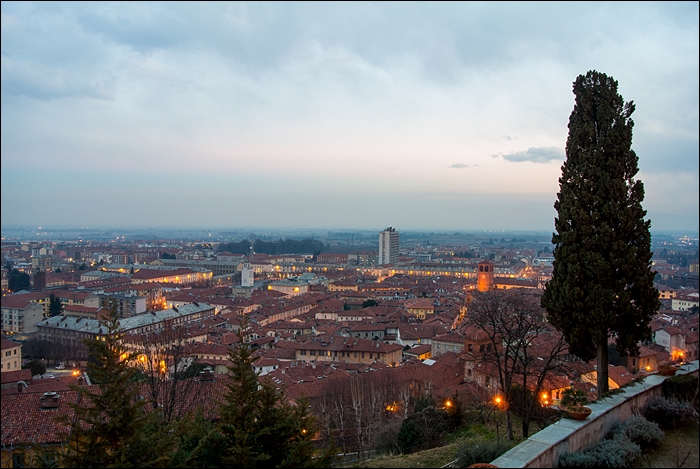 Pinerolo quando si fa sera