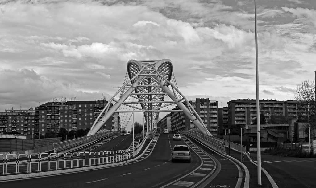 Nuovo ponte sulla ferrovia