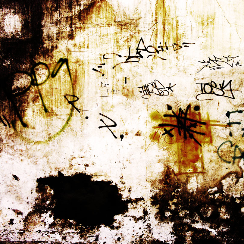 Sporcare o abbellire. MINI SERIE