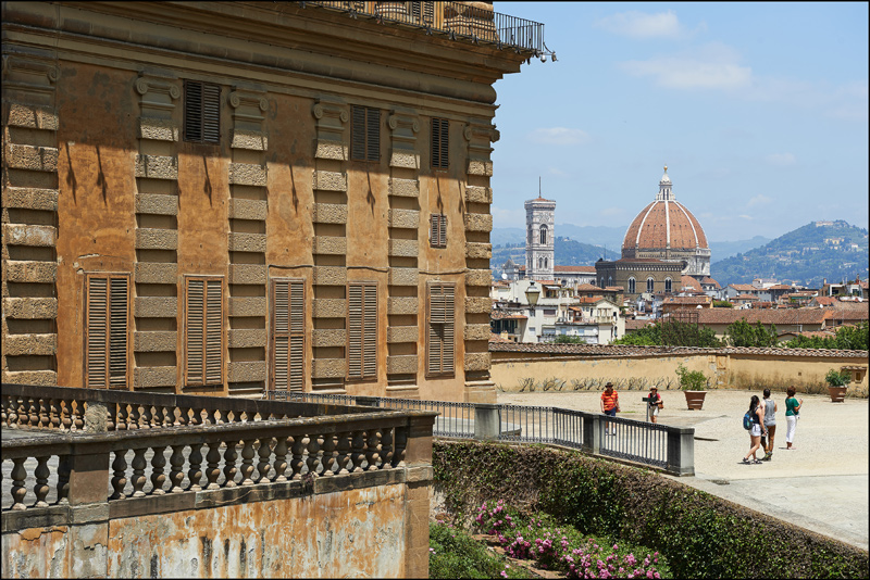 Firenze. Il Duomo da lontano.
