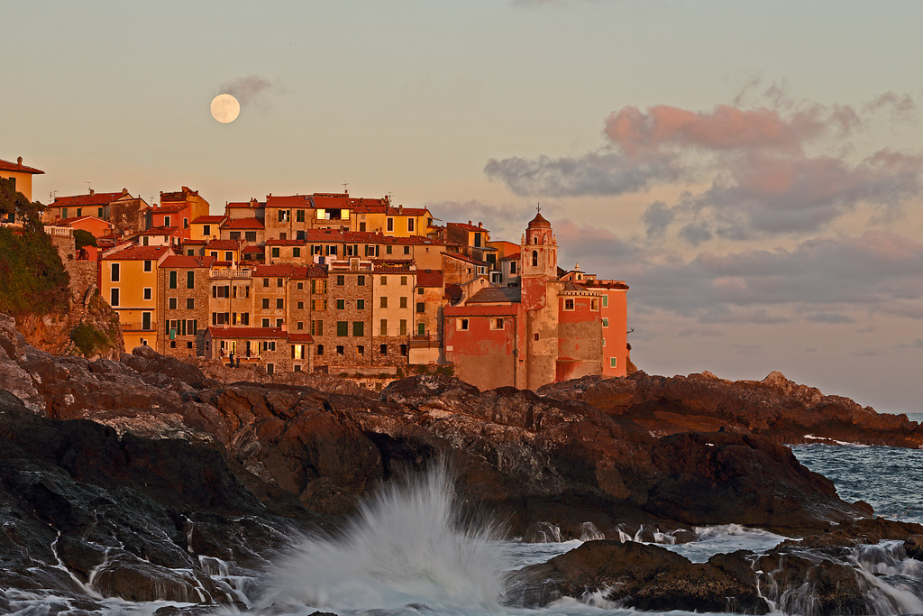 Tellaro ... il mare ... il sole ... la luna
