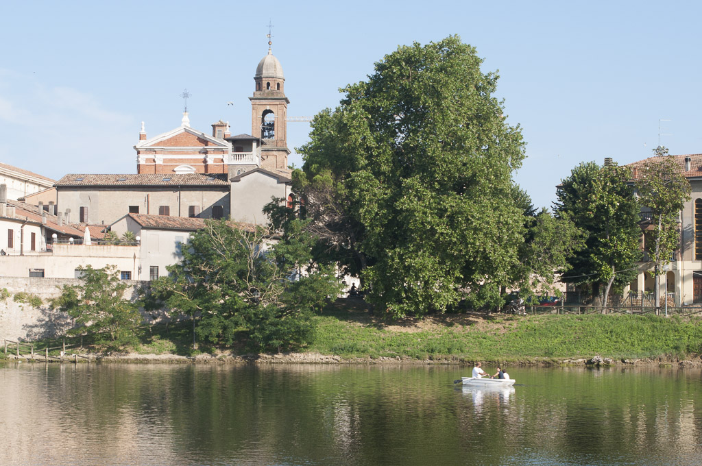 Giro in barca sul Marecchia(RN)