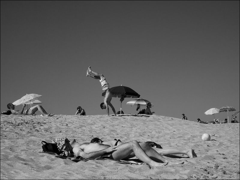 Storia di un'acrobazia in spiaggia
