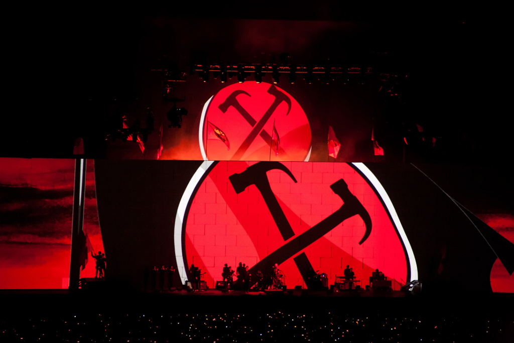 The Wall Live 6