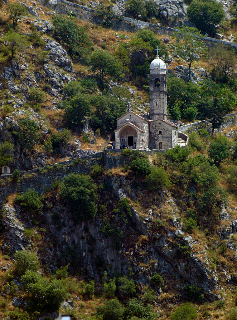 Kotor - Chiesa sulla fortificazione