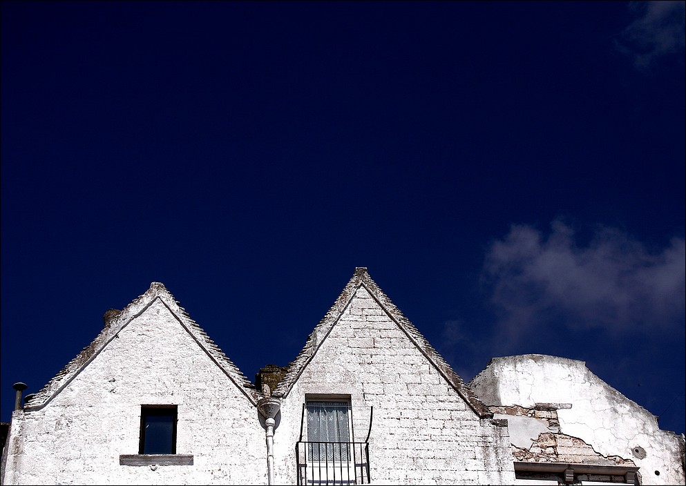 Cartolina di Puglia-Le "cummerse" di Locorotondo
