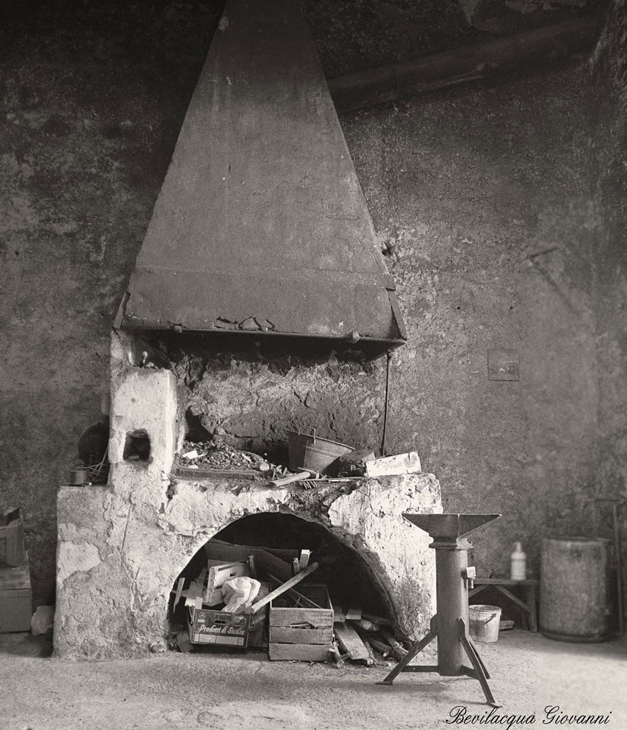 La Forgia e L'incudine