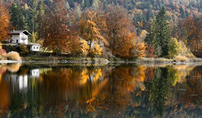 Un piccolo lago montano