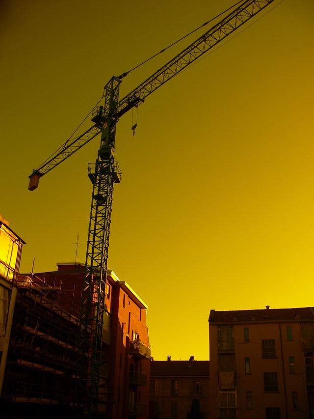 La Gru ed un limpidissimo cielo