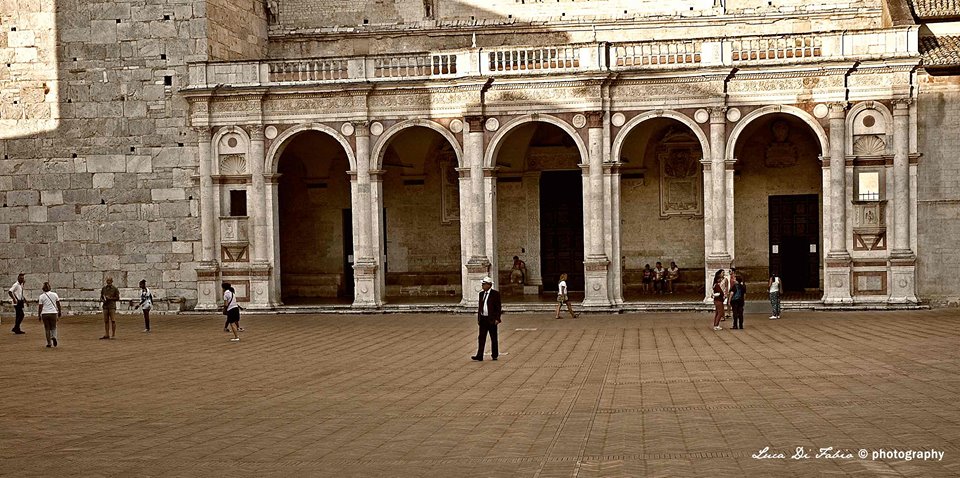 Spoleto Piazza del Duomo