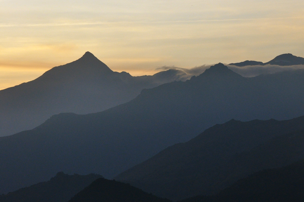 Profili nel crepuscolo