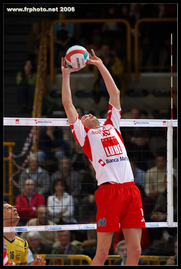 Volley: Sintini