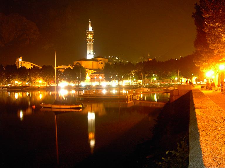 un bel riflesso notturno