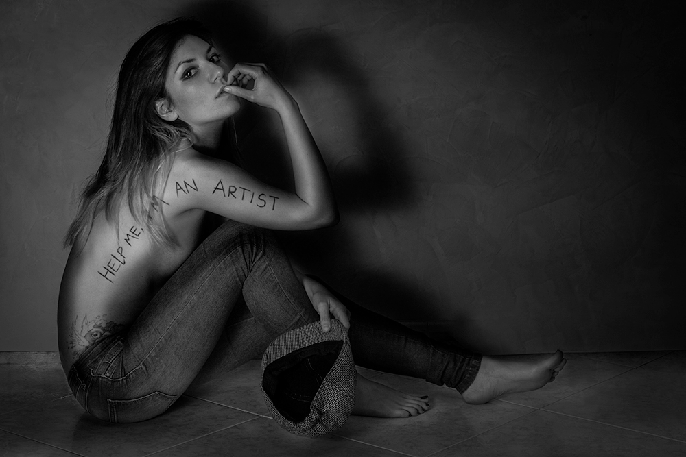 HELP ME I'M AN ARTIST