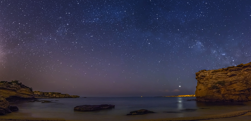 The sea, the stars, Venus and the Milky Way