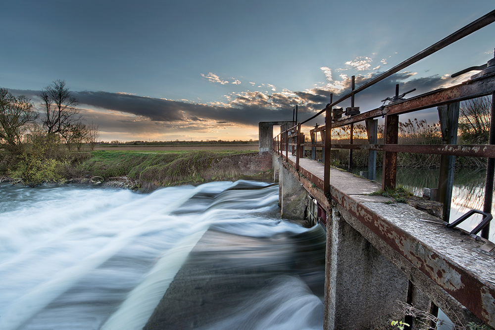 Chiusa all'imbrunire