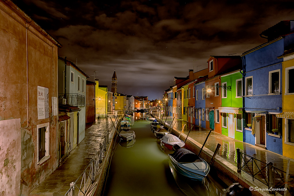 Tra i colori di Burano