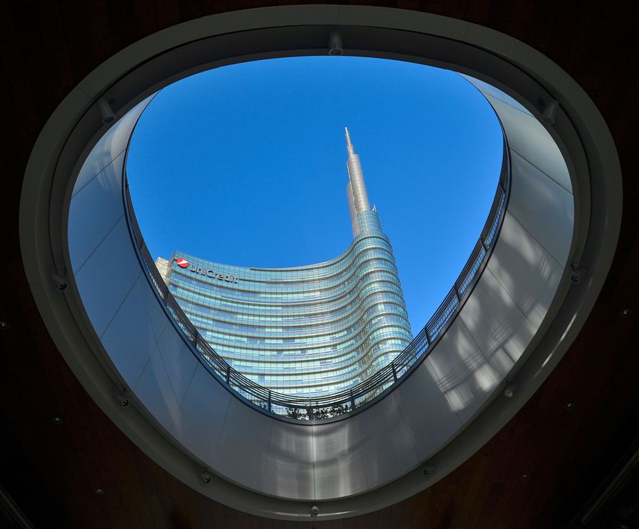 Milano - nuovo quartiere Porta Volta - Unicredit Tower