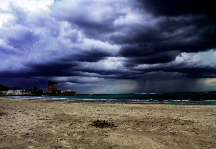 under the veil of dust we go on don't close your eyes. what if it all disapears in the shadows that reach from the stars..