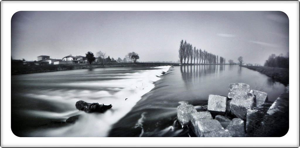 a blade of water ;/) pinhole