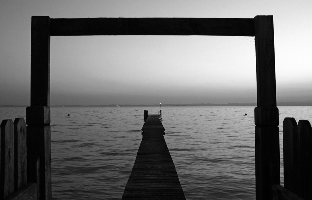 Contest 80 - Paesaggio minimalista in bn