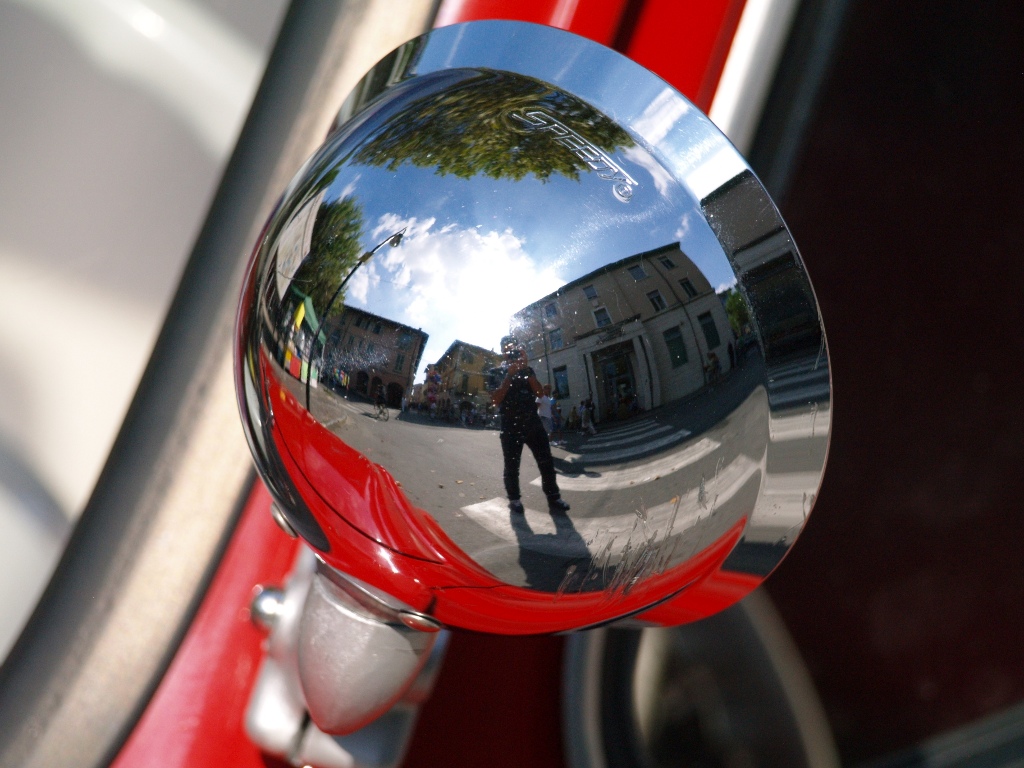 Specchietto da entrambi i lati