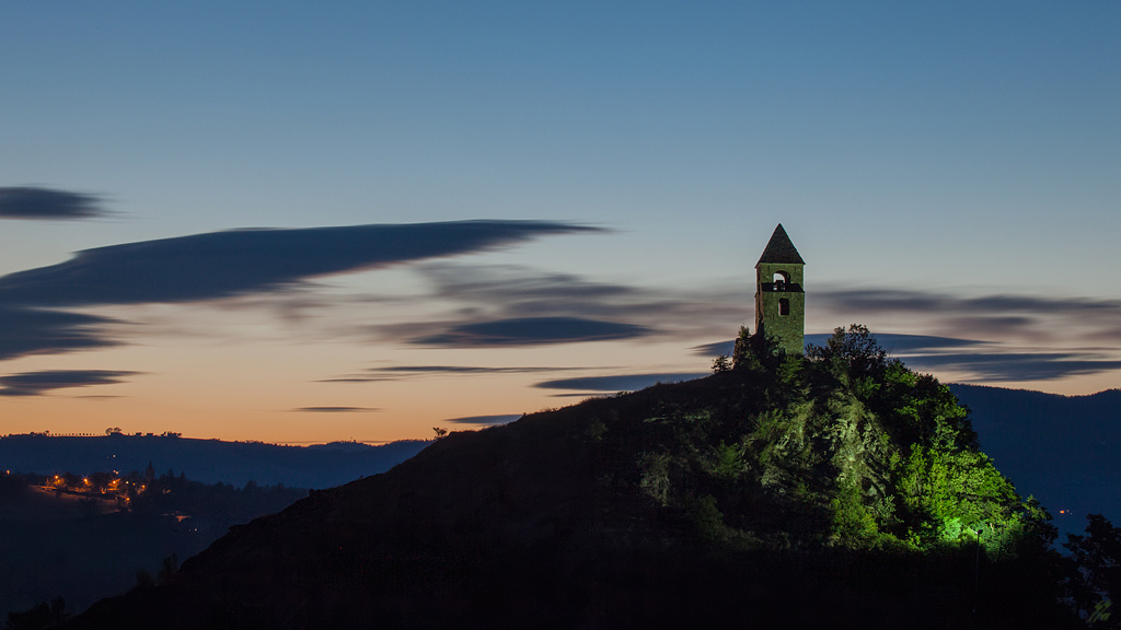 ..l� dalla vetta....osservo..