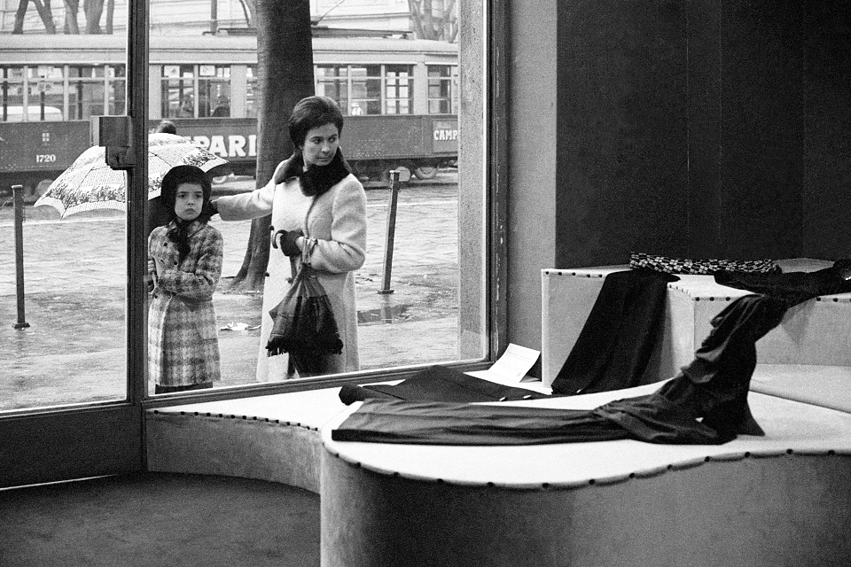 Un moment, ma petite (le regard oblique)