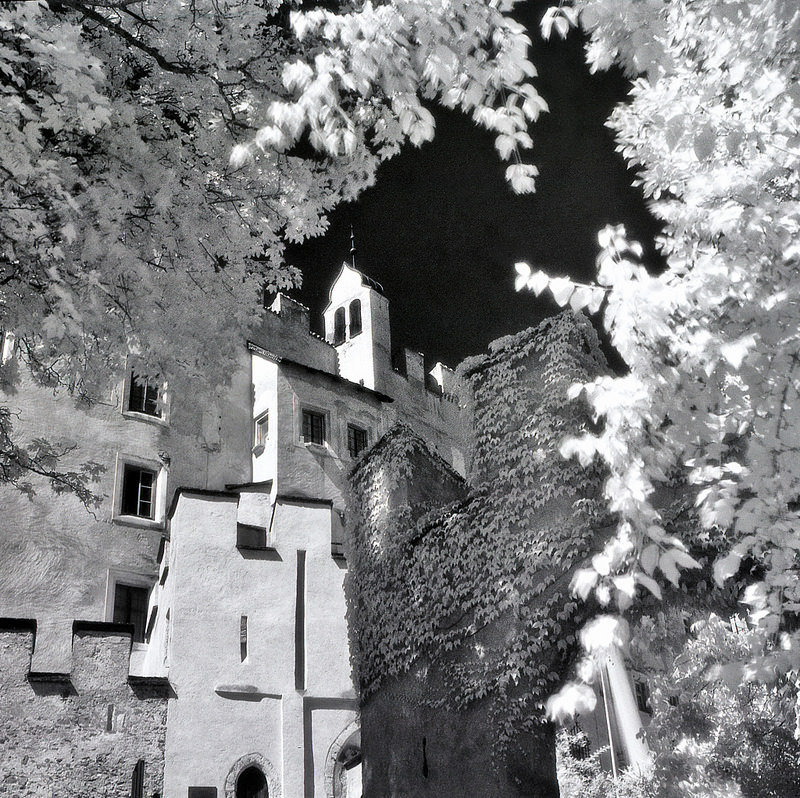 Lienz, castello Bruck ;/) Infrared