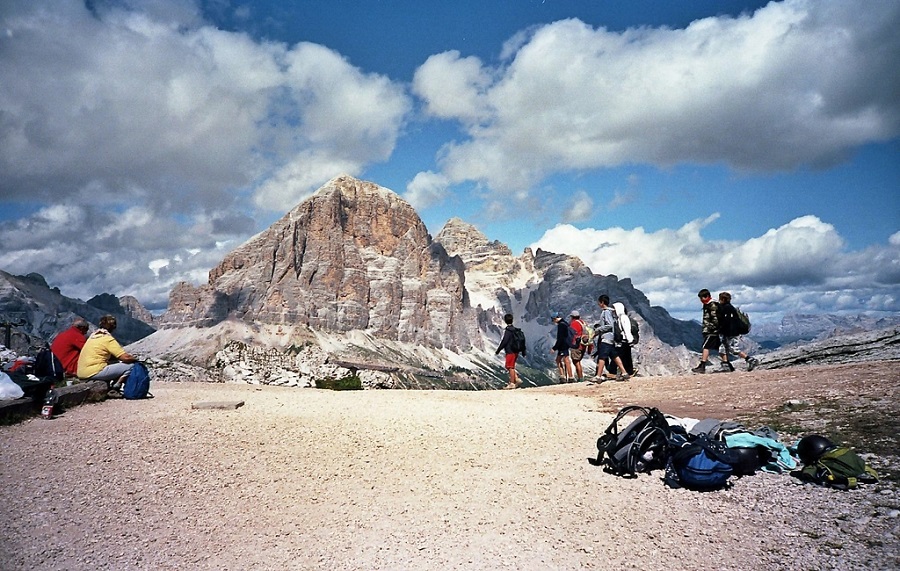 passeggeri distratti alla forcella Averau ;/)