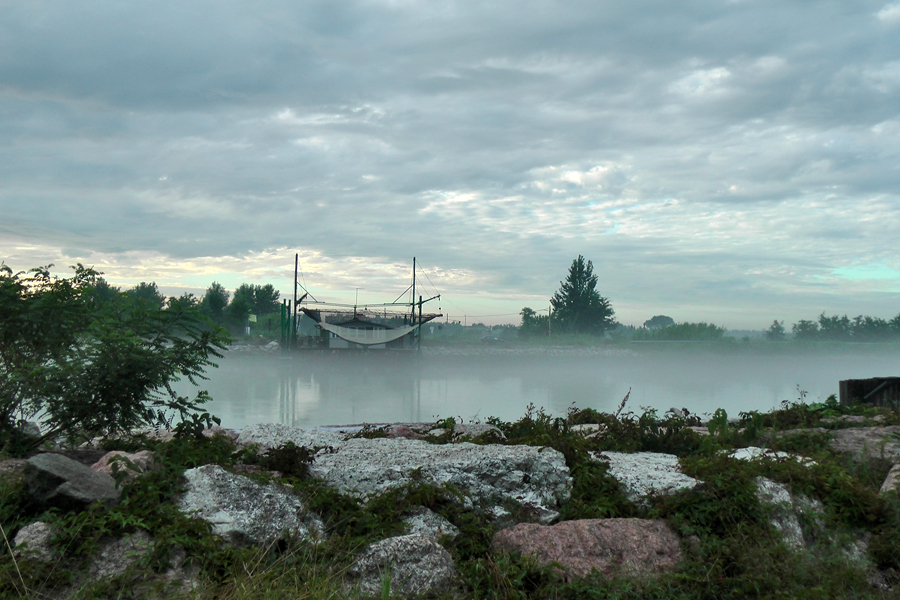Trabucco nella foschia.