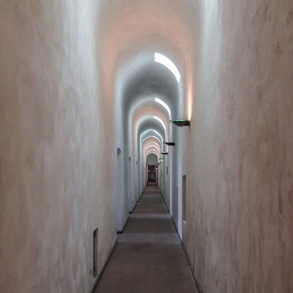 Che stretto corridoio!!!