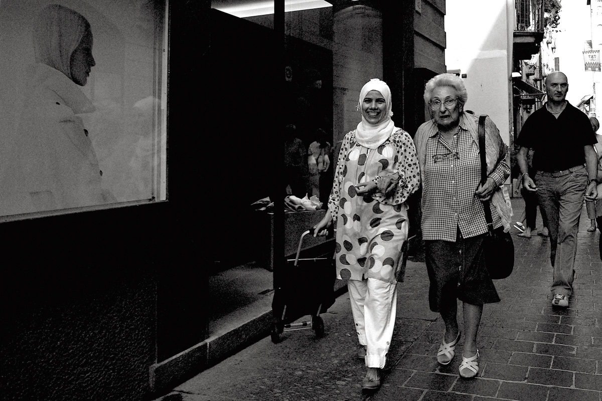 Badante mussulsorridente