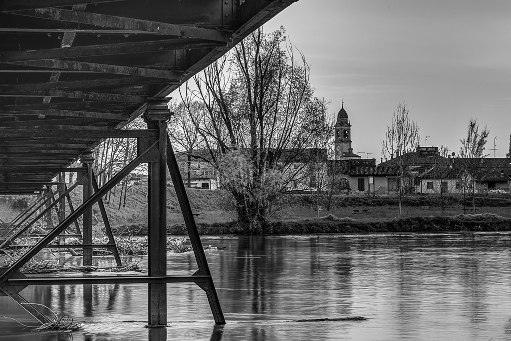 Se visessi sotto un ponte.