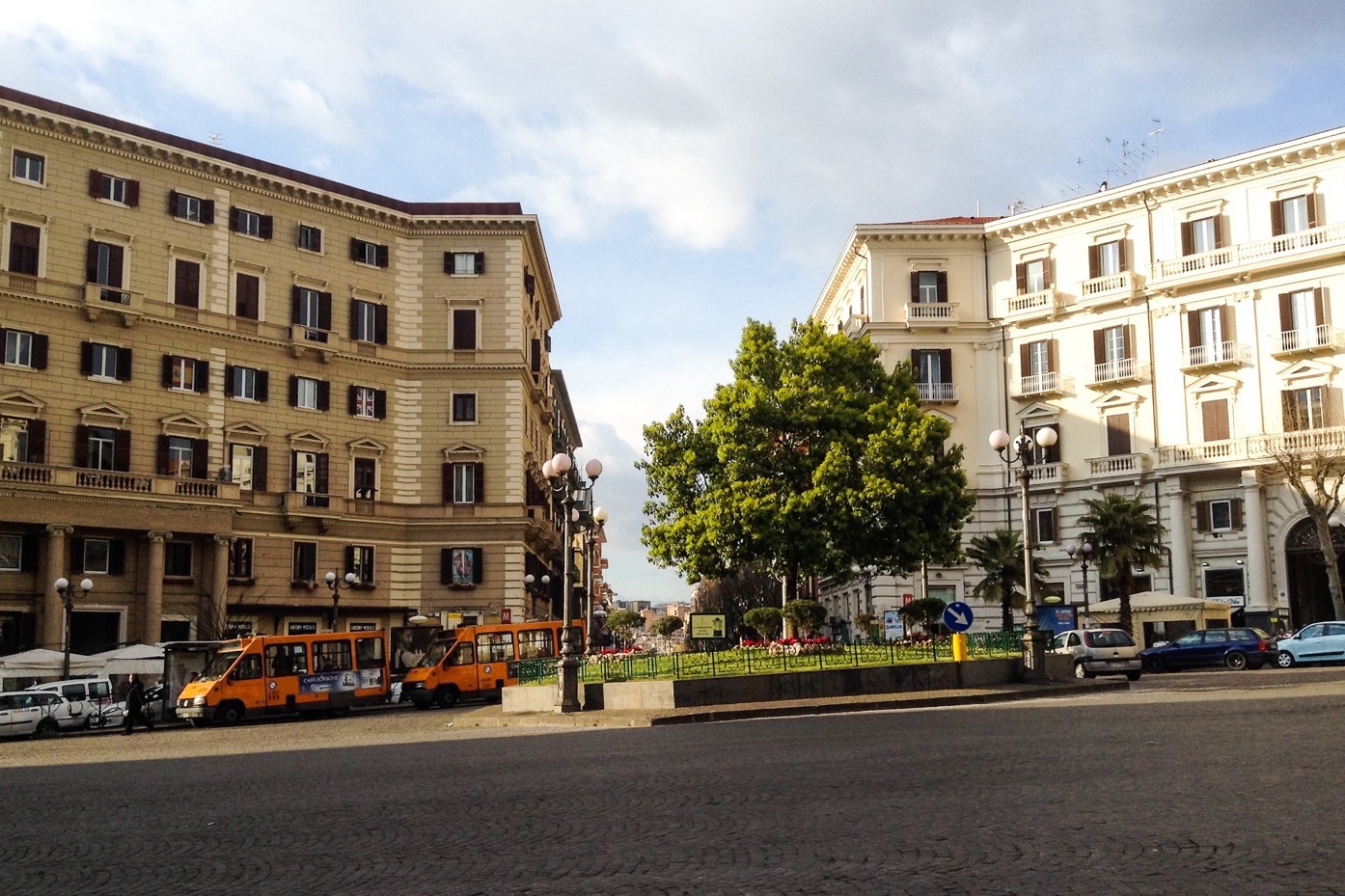 Piazza vanvitelli ( Napoli )