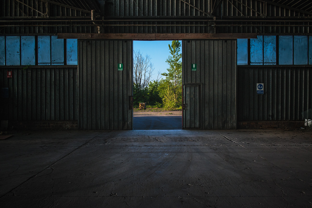 e l'ultimo chiuda la porta......per sempre