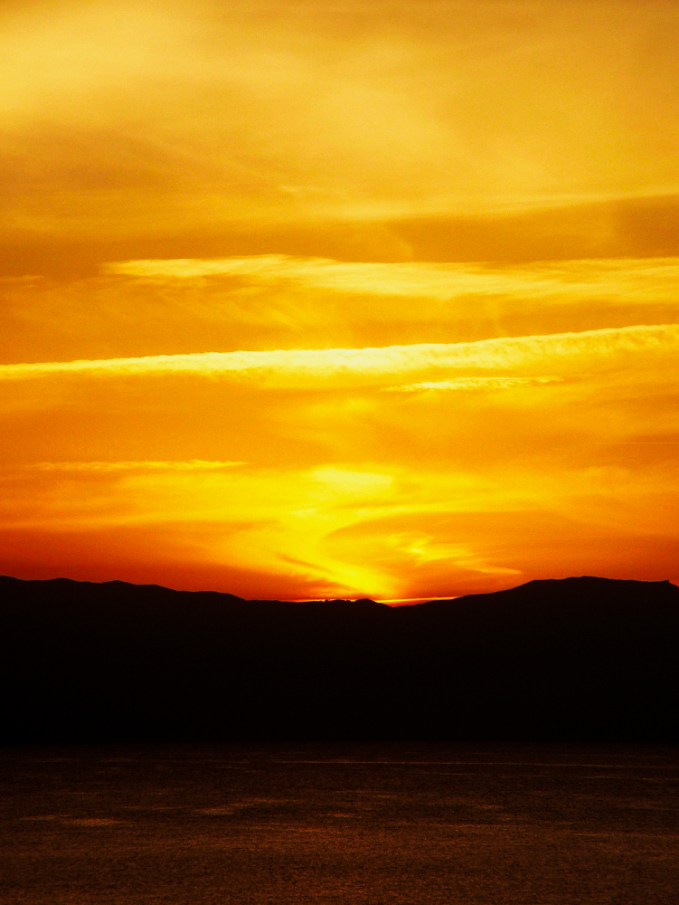 Tramonto con cirri dorati