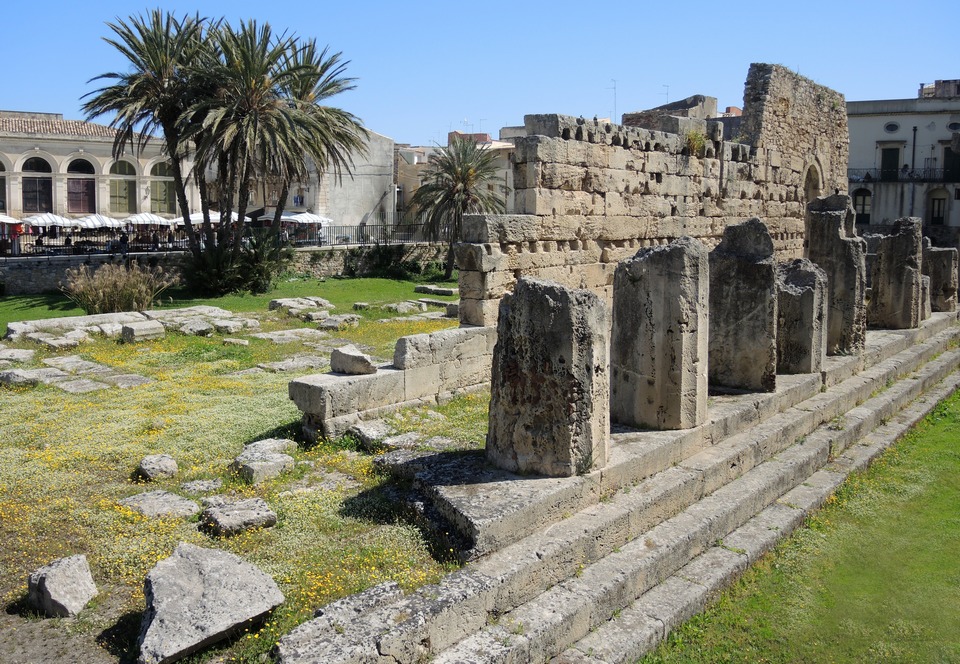 Siracusa :ortigia, tempio di Apollo